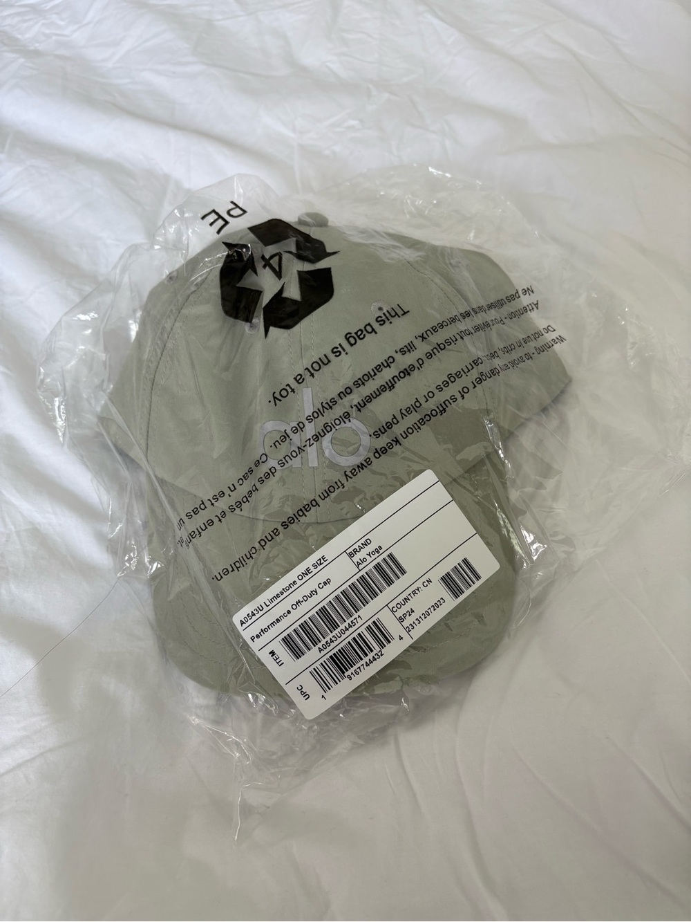 Alo Yoga Performance Off-Duty Cap - Limestone